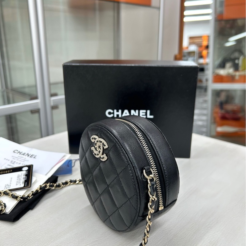 【全套】 Chanel 黑金荔枝牛皮鑽扣小圓餅 斜挎包-2