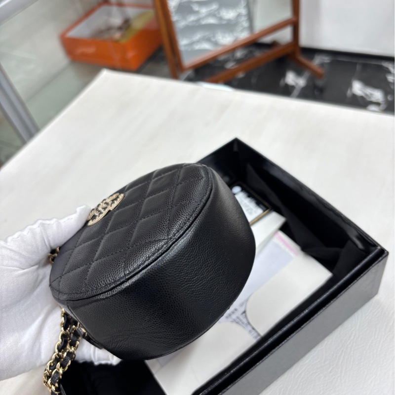 【全套】 Chanel 黑金荔枝牛皮鑽扣小圓餅 斜挎包-5