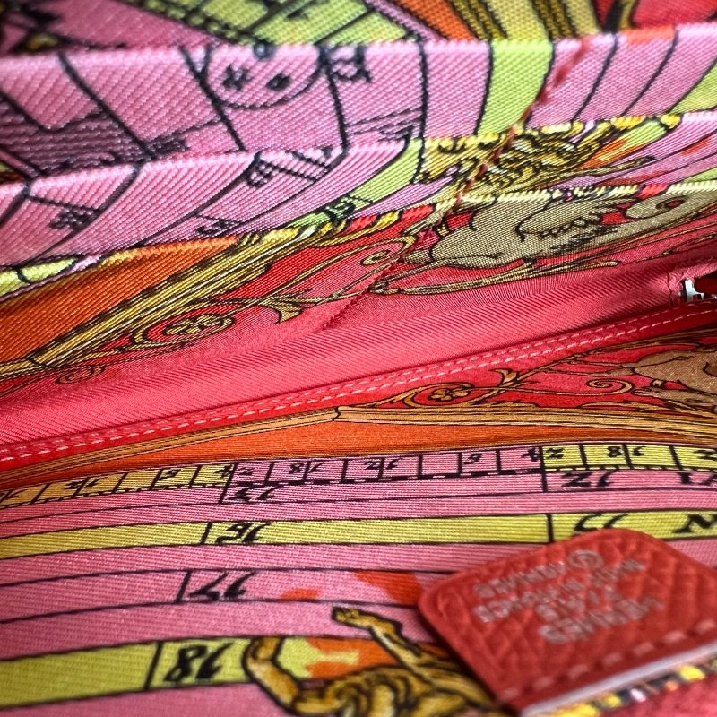 HERMES □Q刻 粉絲巾長夾-7