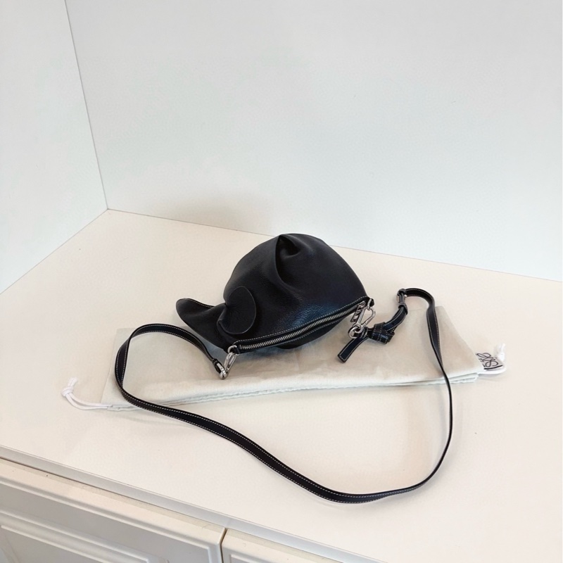 【98新以上🆕】Loewe 黑銀全皮小象斜挎包-6