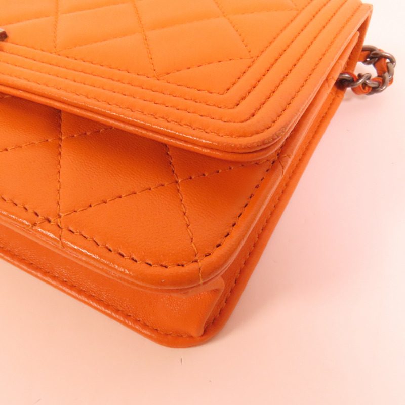 CHANEL 羊皮皮革Boy Wallet On Chain銀扣肩背袋-13