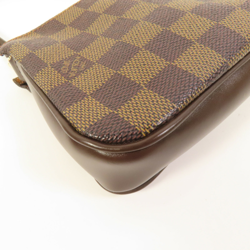 LOUIS VUITTON Damier Pochette Accessories金扣手挽袋-13