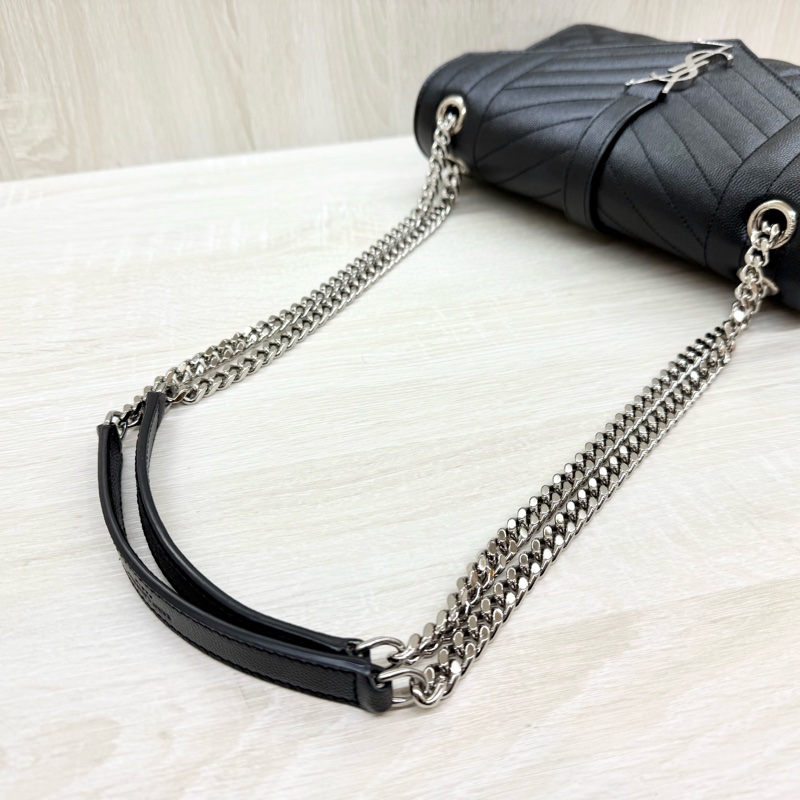 YSL💕黑牛皮銀鏈中型信封斜背包/1600185-15