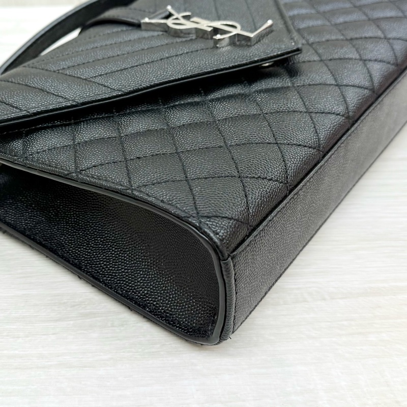 YSL💕黑牛皮銀鏈中型信封斜背包/1600185-20