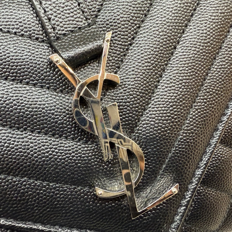 YSL💕黑牛皮銀鏈中型信封斜背包/1600185-24