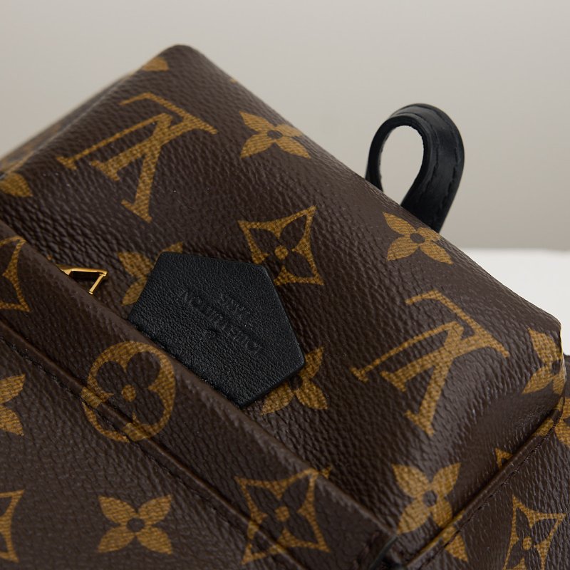 二手Lv mini 新款小書包/晶片款-8