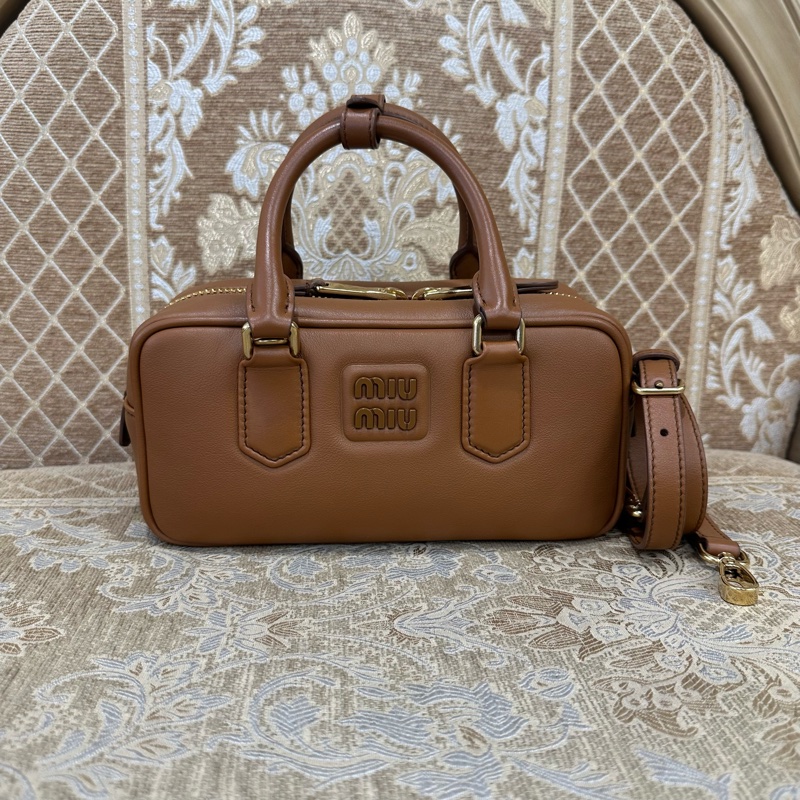 Miumiu 焦糖牛皮金釦Arcadie手提肩斜背包5BB142-1