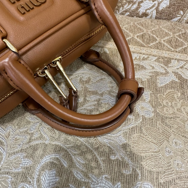 Miumiu 焦糖牛皮金釦Arcadie手提肩斜背包5BB142-8