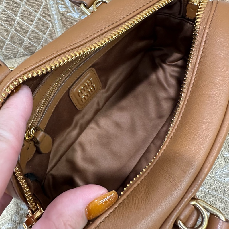 Miumiu 焦糖牛皮金釦Arcadie手提肩斜背包5BB142-9