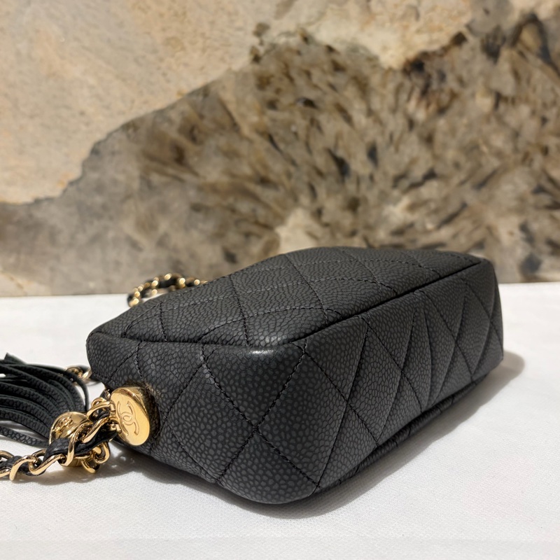 Chanel霧面黑灰荔枝流蘇金鏈包-6