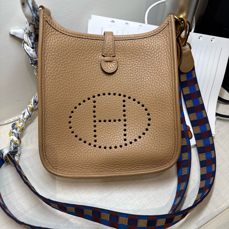 愛馬仕的mini Evelyn’s 金棕金肩背包斜挎包兩用-6