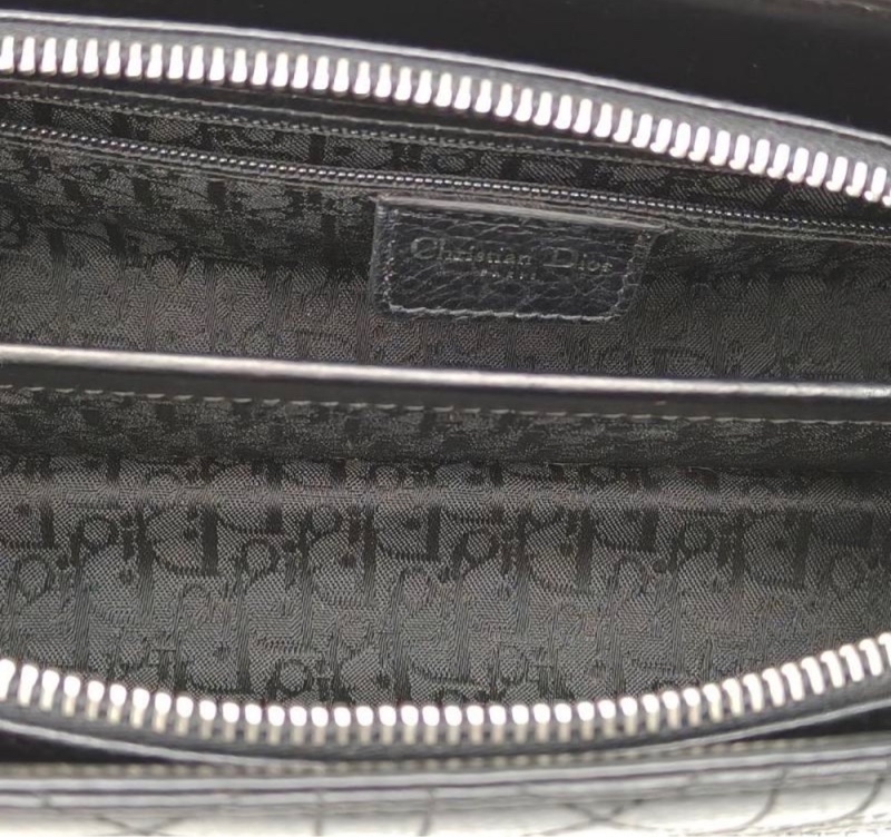 【93新 ✨ 全網最低價！】DIOR迪奧  中古橫版戴妃  拉鍊開合手提包  銀標 女款 黑色（下單前先詢問庫存❗️）-4