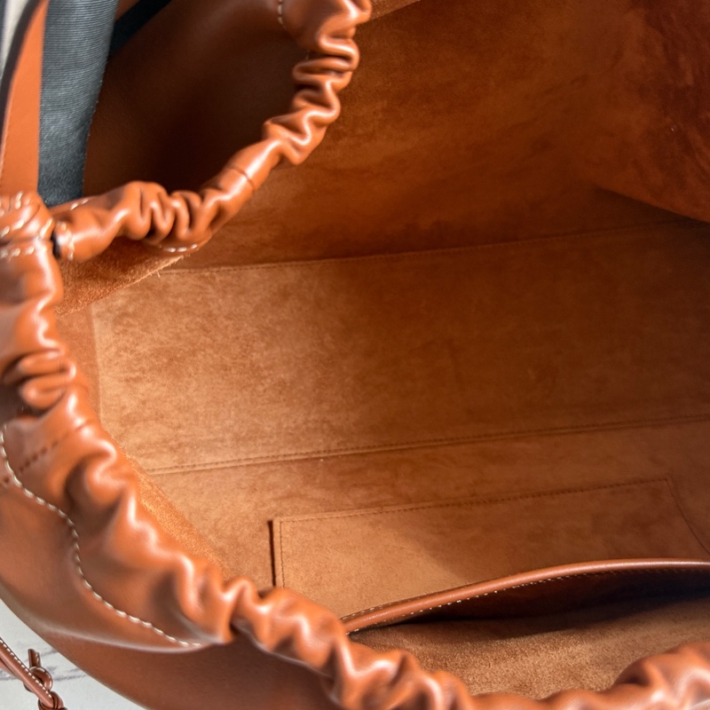 Celine 抽繩大包 買十幾萬啊-14