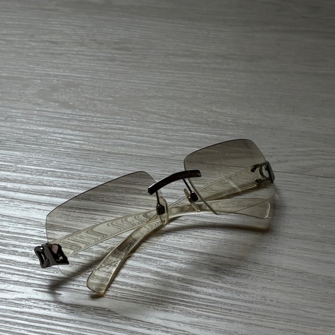 Chanel透明漸層香檳金墨鏡