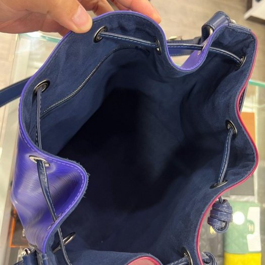 東區正精品㊣LV EPI 藍紫紅三色水波紋束口水桶包肩背包斜背包 RZ4115-3