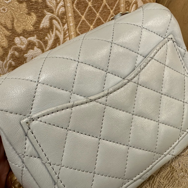 Chanel 灰羊皮菱格霧金釦金球方胖AS1786-8