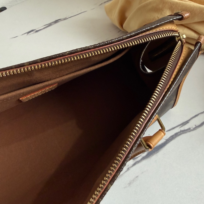 lv 手提包 老花 很可愛-11