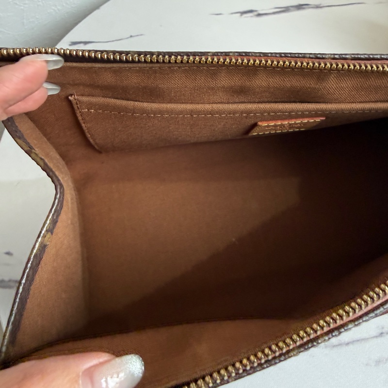 lv 手提包 老花 很可愛-12