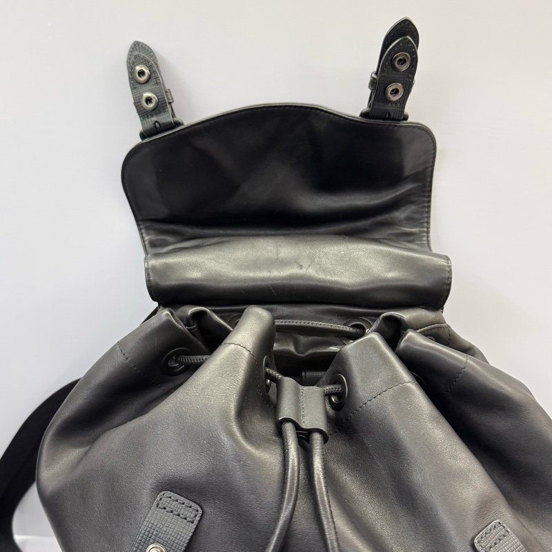 BURBERRY 巴寶莉 黑色牛皮後背包-5