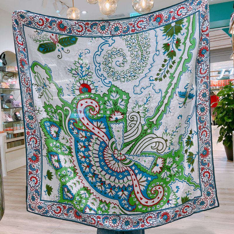 TK1930  愛馬仕 披肩 Carle Paisley From Paisley 140 x 140cm Scarf Gris Chine / Vert / Rouge-1