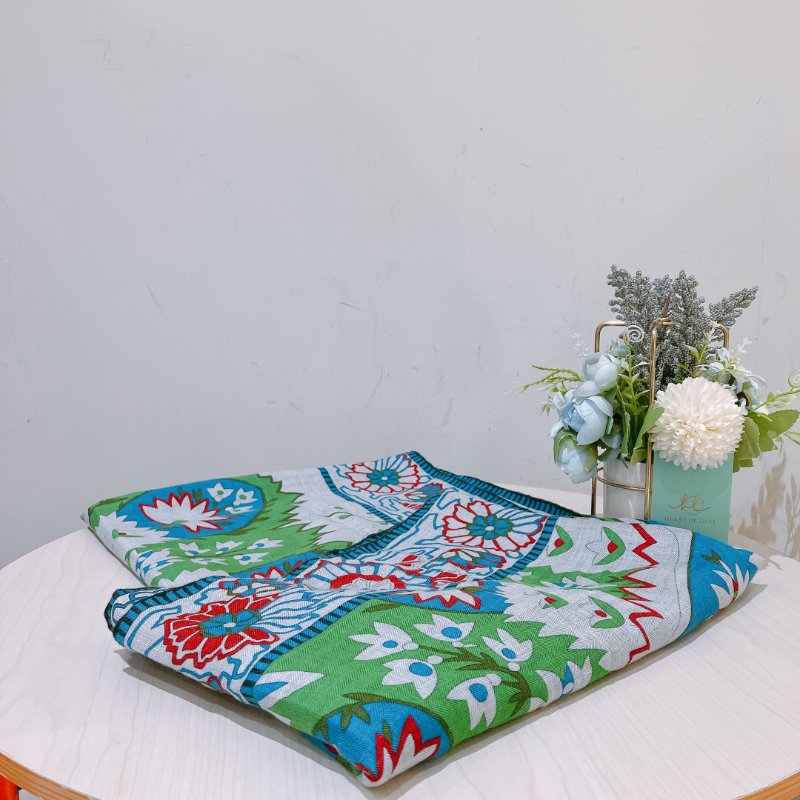 TK1930  愛馬仕 披肩 Carle Paisley From Paisley 140 x 140cm Scarf Gris Chine / Vert / Rouge-3