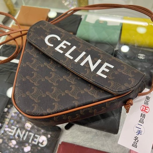 東區正精品㊣CELINE TRIANGLE BAG XF195902BZK 近全新老花凱旋門三角型斜背包 RZ4122-5