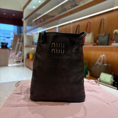 miumiu 做舊咖啡色 小水桶包
