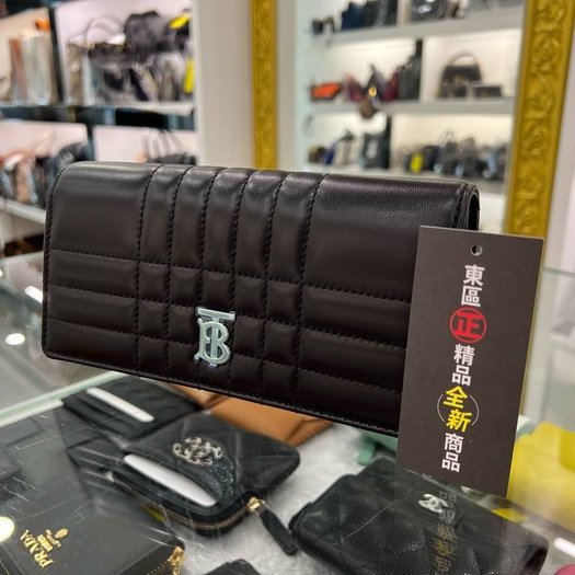 東區正精品㊣BURBERRY 80623391 全新黑色皮革車線 TB 金釦釦子長夾 RZ3945-6