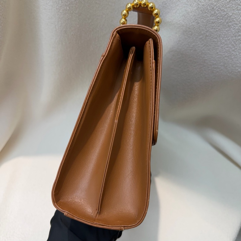 Moschino XO金屬釦棕色手提包 I889-4