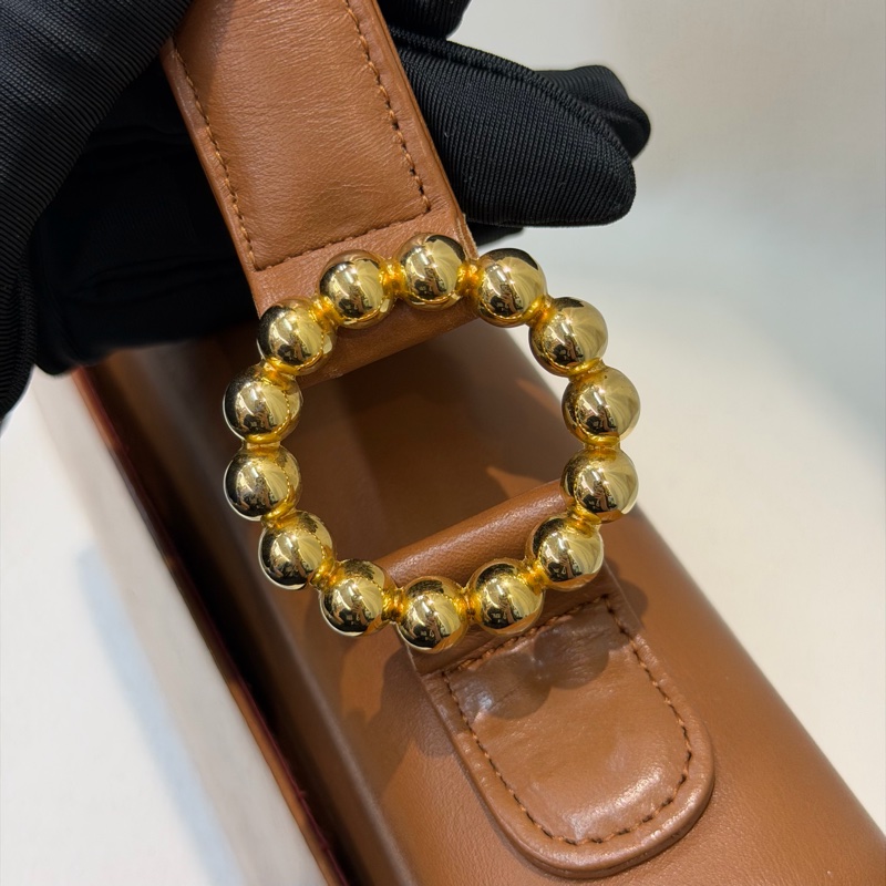 Moschino XO金屬釦棕色手提包 I889-38