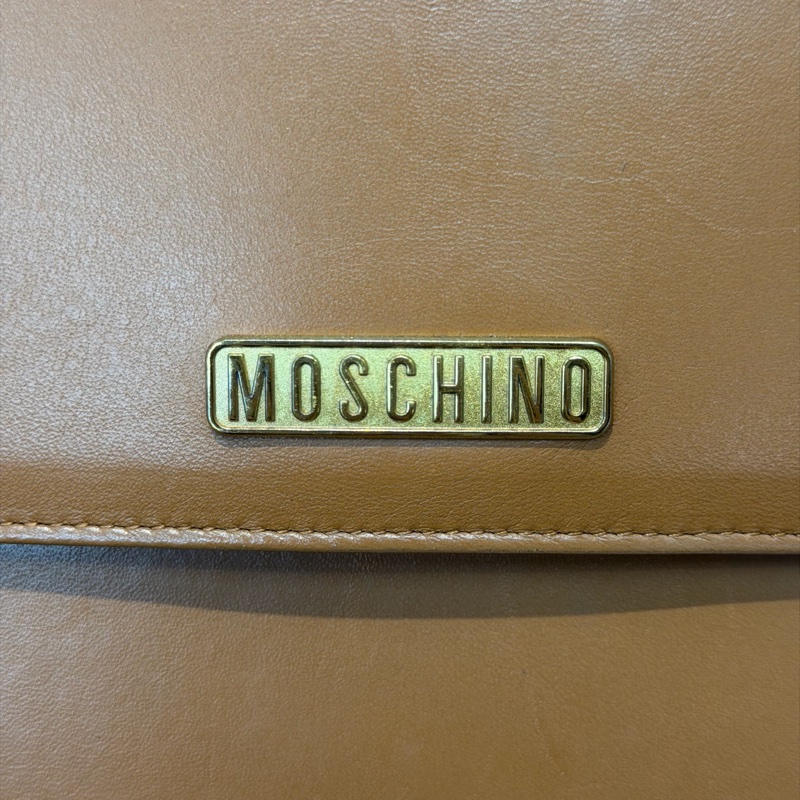 Moschino XO金屬釦棕色手提包 I889-68