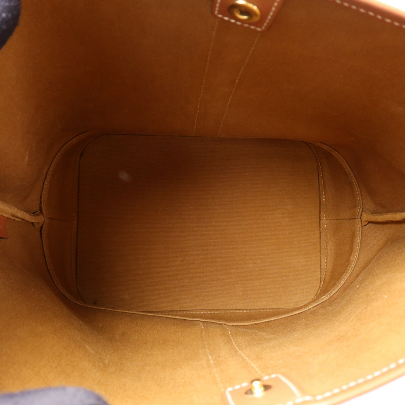 CELINE 塗層帆布Triomphe Bucket Medium金扣肩背袋-4