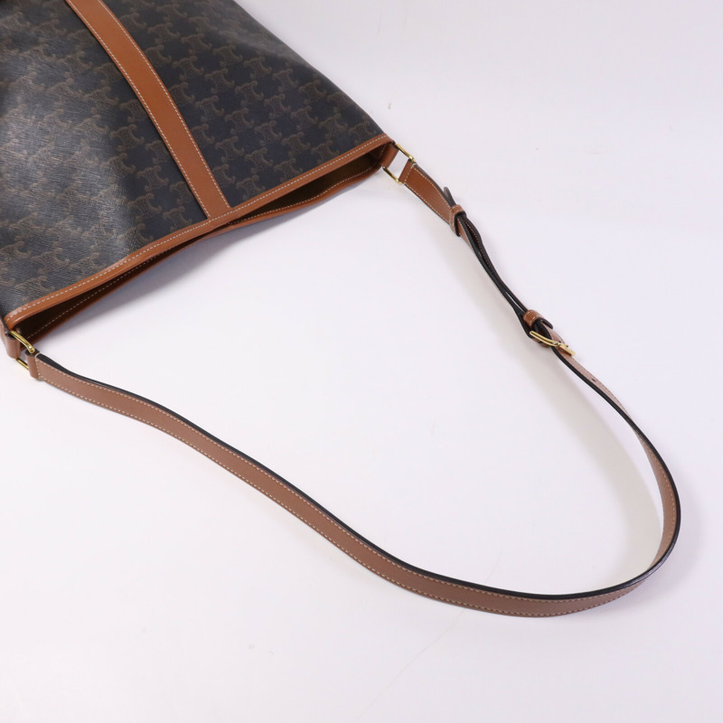 CELINE 塗層帆布Triomphe Bucket Medium金扣肩背袋-8