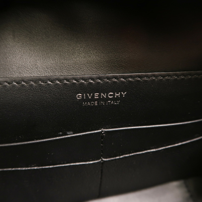 GIVENCHY 牛皮皮革Shoulder Bag銀扣肩背袋-5
