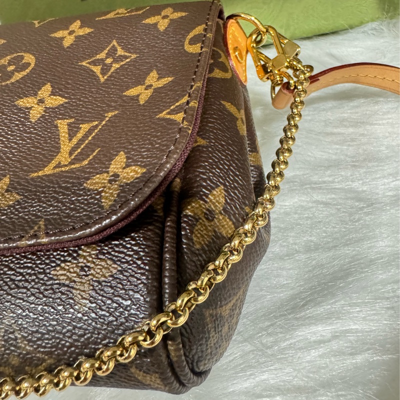 Lv favorite mm 大款腋下包斜背包-12