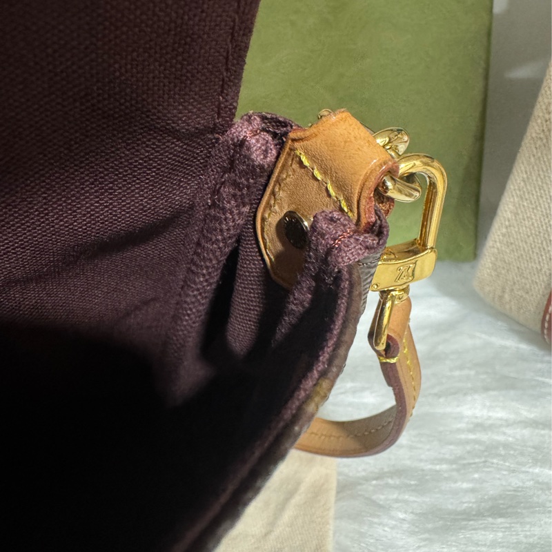 Lv favorite mm 大款腋下包斜背包-19