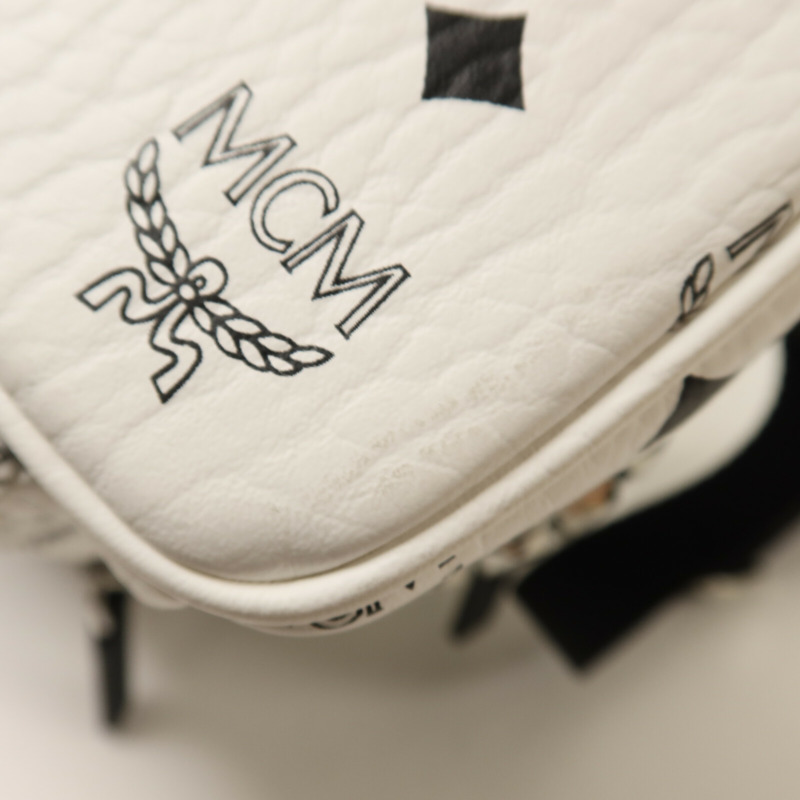 MCM 塗屠帆布Backpack銀扣背包-17