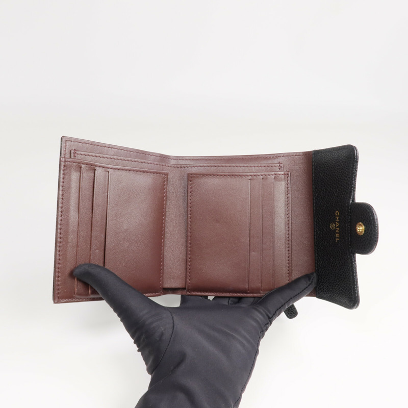 CHANEL 牛皮皮革Wallet金扣錢包-11