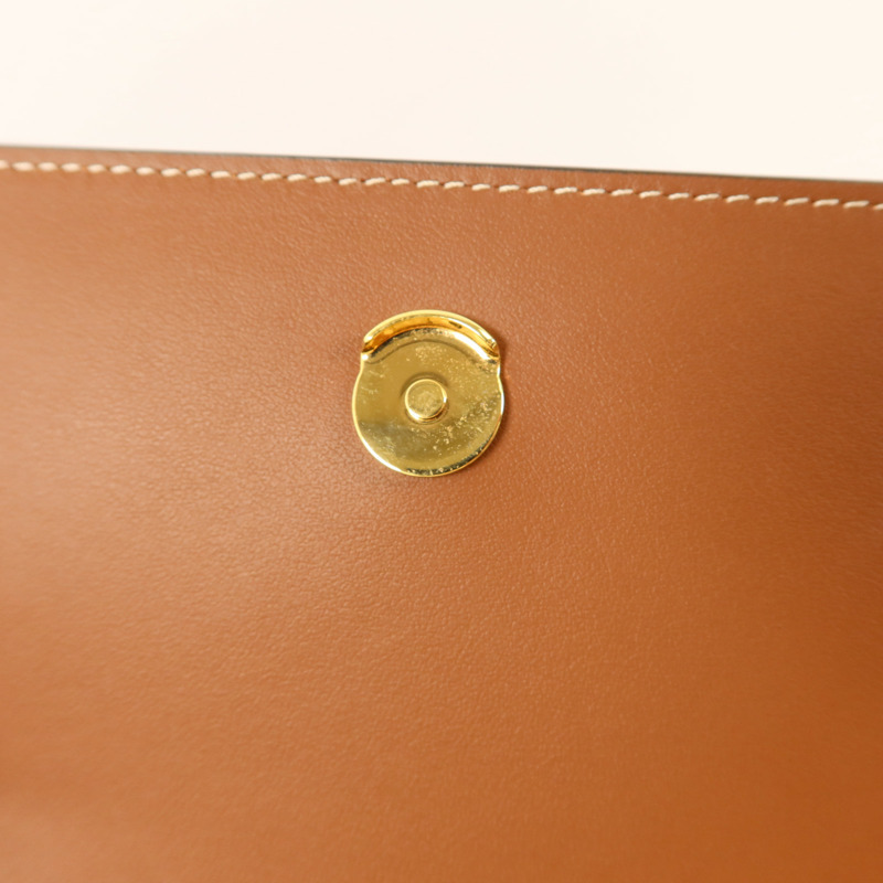 BURBERRY 牛皮皮革Tan Hampshire金扣肩背袋-11
