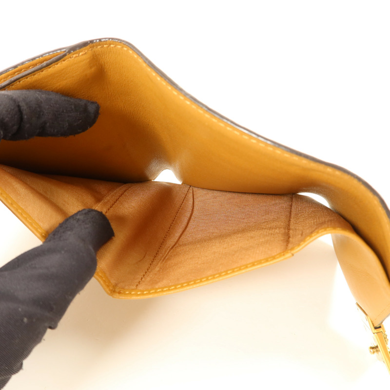 MCM 牛皮皮革Trifold Wallet金扣錢包-5