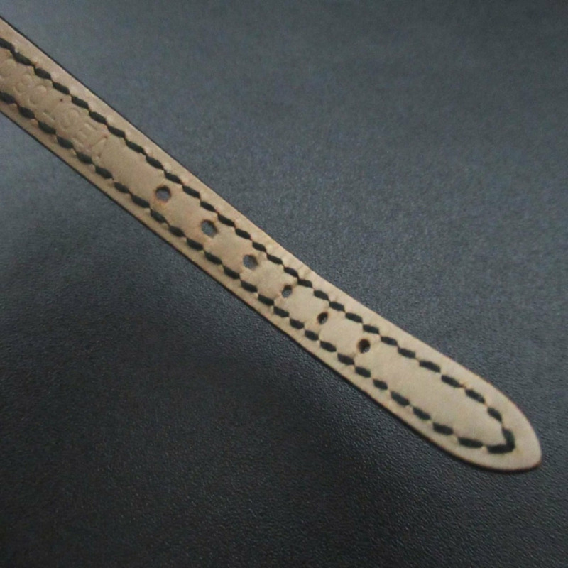 歐米茄碟飛系列自動機械雙針女錶，不鏽鋼錶殼搭配皮革錶帶，黑色-6