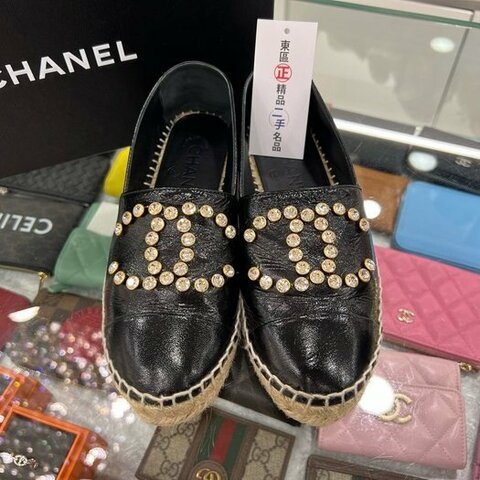 東區正精品㊣CHANEL G35602 香奈兒黑色漆皮水鑽雙C LOGO娃娃鞋鉛筆鞋 35號 RZ3900