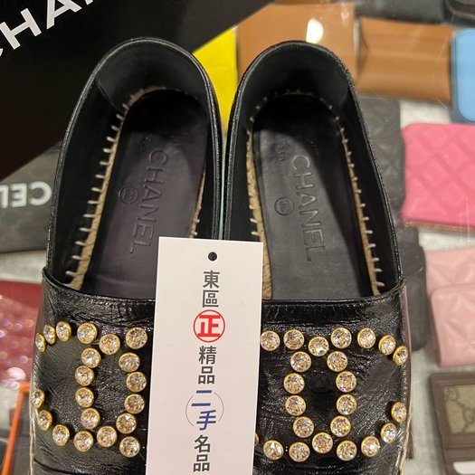 東區正精品㊣CHANEL G35602 香奈兒黑色漆皮水鑽雙C LOGO娃娃鞋鉛筆鞋 35號 RZ3900-6