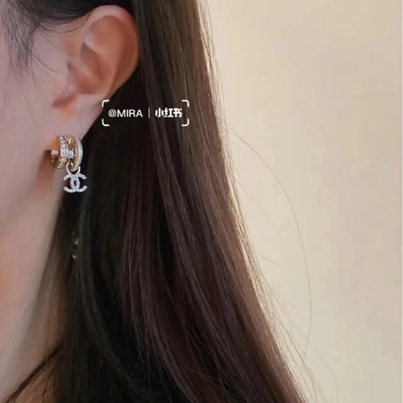莉亞精品♡ Chanel 水鑽logo易扣式耳環 近新美品-1