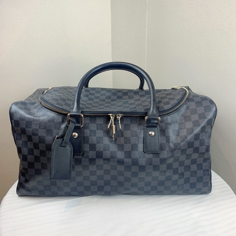 Louis Vuitton LV 男士棋盤格黑色大號旅行袋登機箱 有長肩帶和鎖頭 尺寸：55*25*28cm-1
