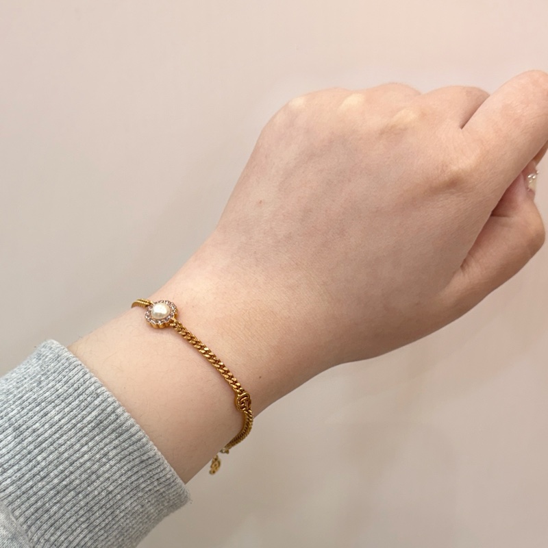 莉亞精品♡ Gucci 花型珍珠粉鑽手鍊 二手美品-1