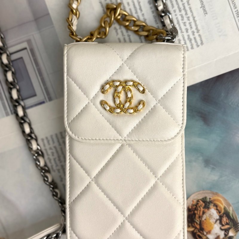 Chanel 白色金扣 手機包 小羊皮 31開-2