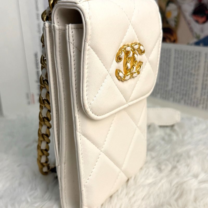 Chanel 白色金扣 手機包 小羊皮 31開-4
