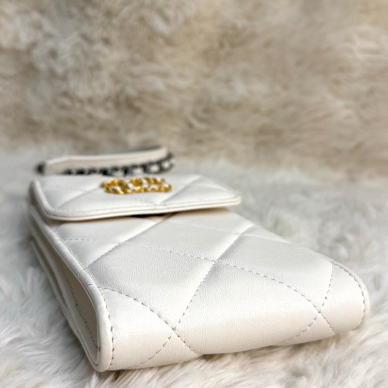 Chanel 白色金扣 手機包 小羊皮 31開-5