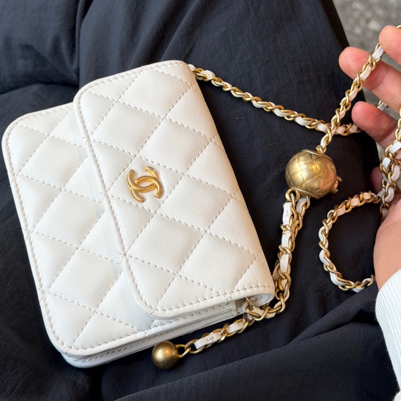 Chanel Gold ball mini flap 迷你金球翻蓋包-5